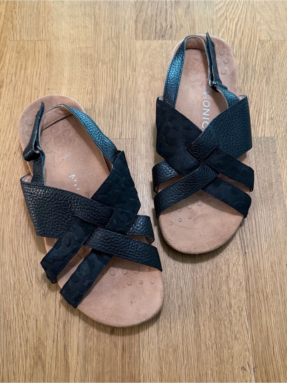 Vionic 8 Black Leather Eira Sandals Adjustable Strap Arch Support Comfort